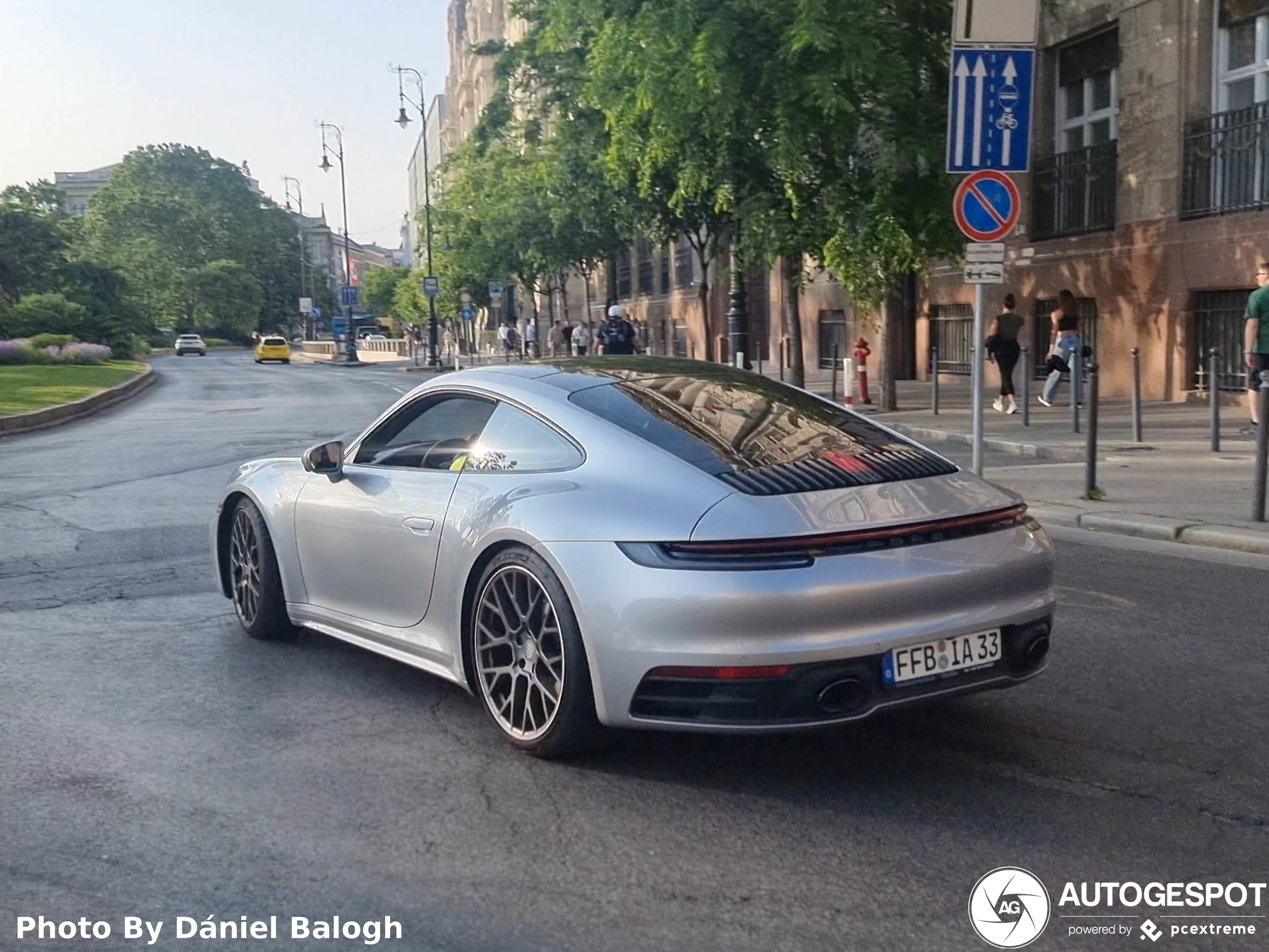 Porsche 992 Carrera 4S