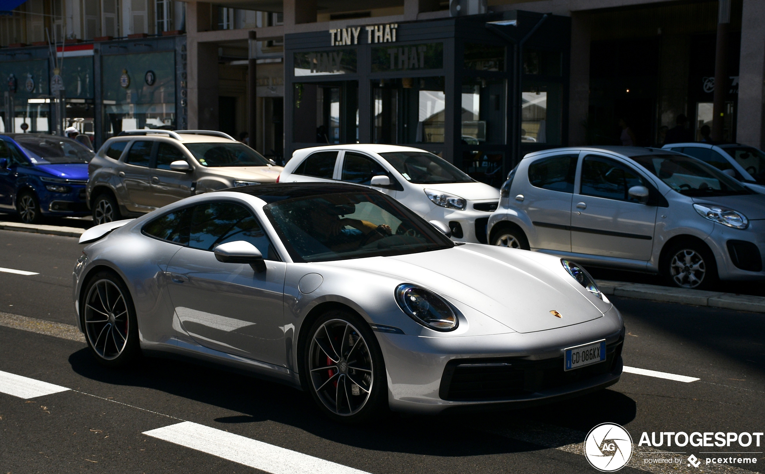 Porsche 992 Carrera 4S