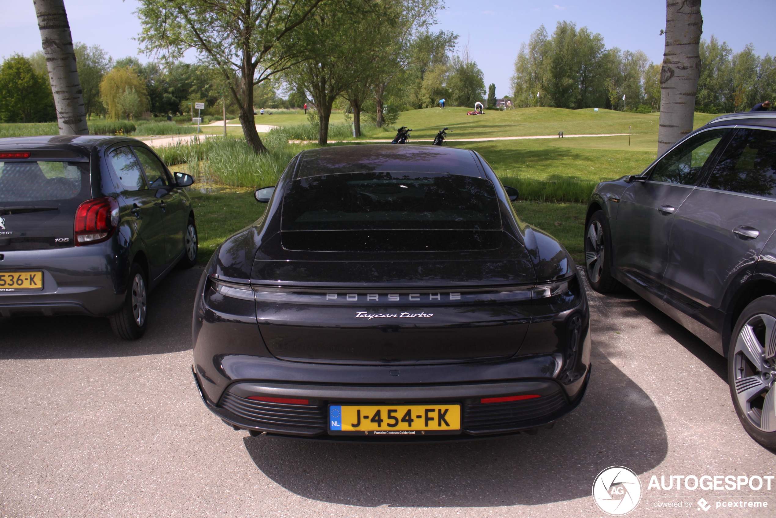 Porsche Taycan Turbo