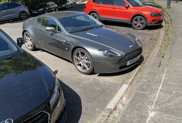 Aston Martin V8 Vantage