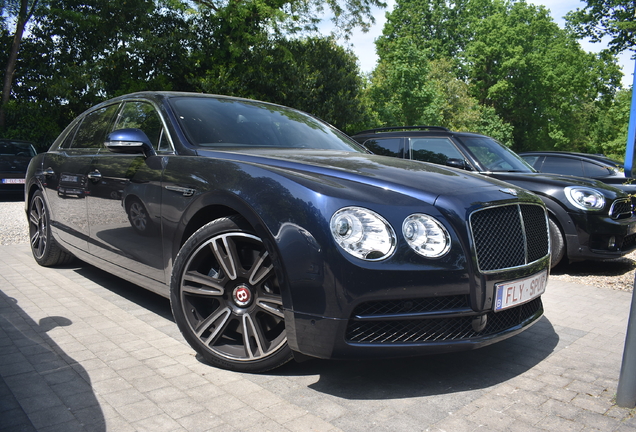 Bentley Flying Spur V8