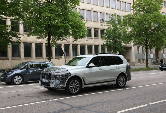 BMW X7 G07 2022