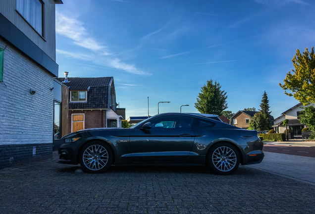 Ford Mustang GT 2015