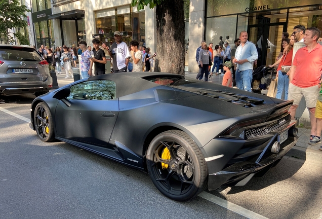 Lamborghini Huracán LP640-4 EVO Spyder