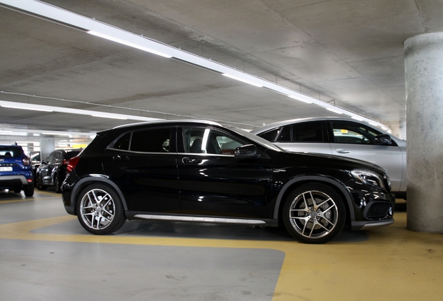 Mercedes-Benz GLA 45 AMG X156