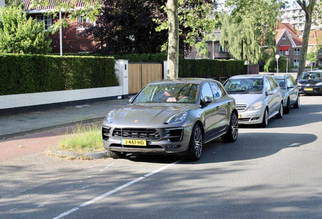 Porsche 95B Macan GTS