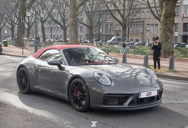 Porsche 992 Carrera 4 GTS Cabriolet