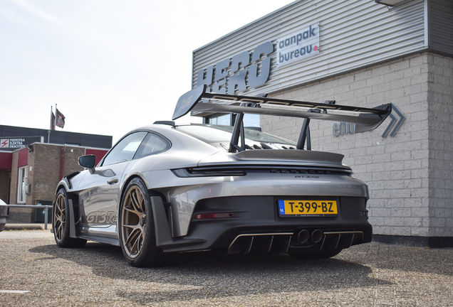 Porsche 992 GT3 RS Weissach Package