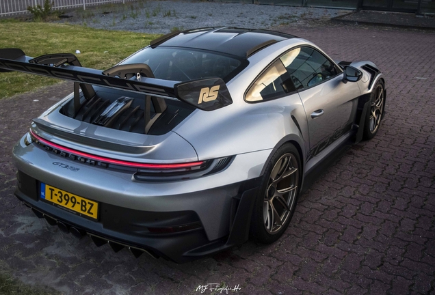 Porsche 992 GT3 RS Weissach Package