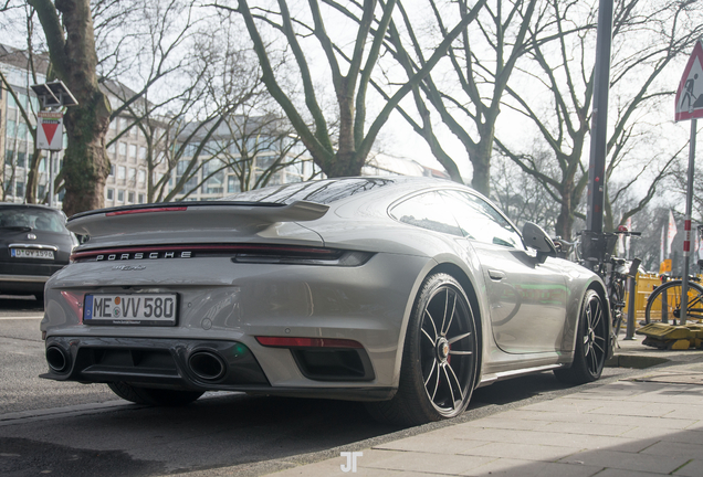 Porsche 992 Turbo