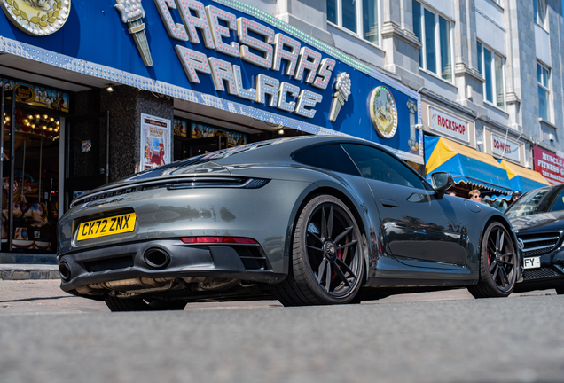 Porsche 992 Carrera GTS