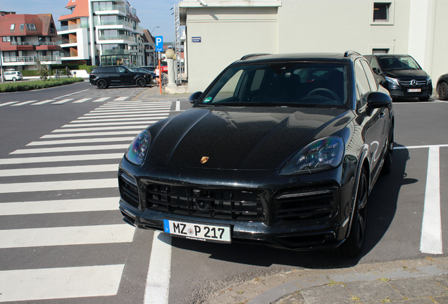 Porsche 9YA Cayenne GTS