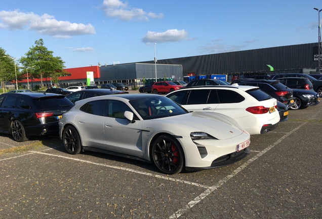 Porsche Taycan GTS Sport Turismo