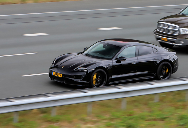 Porsche Taycan Turbo S