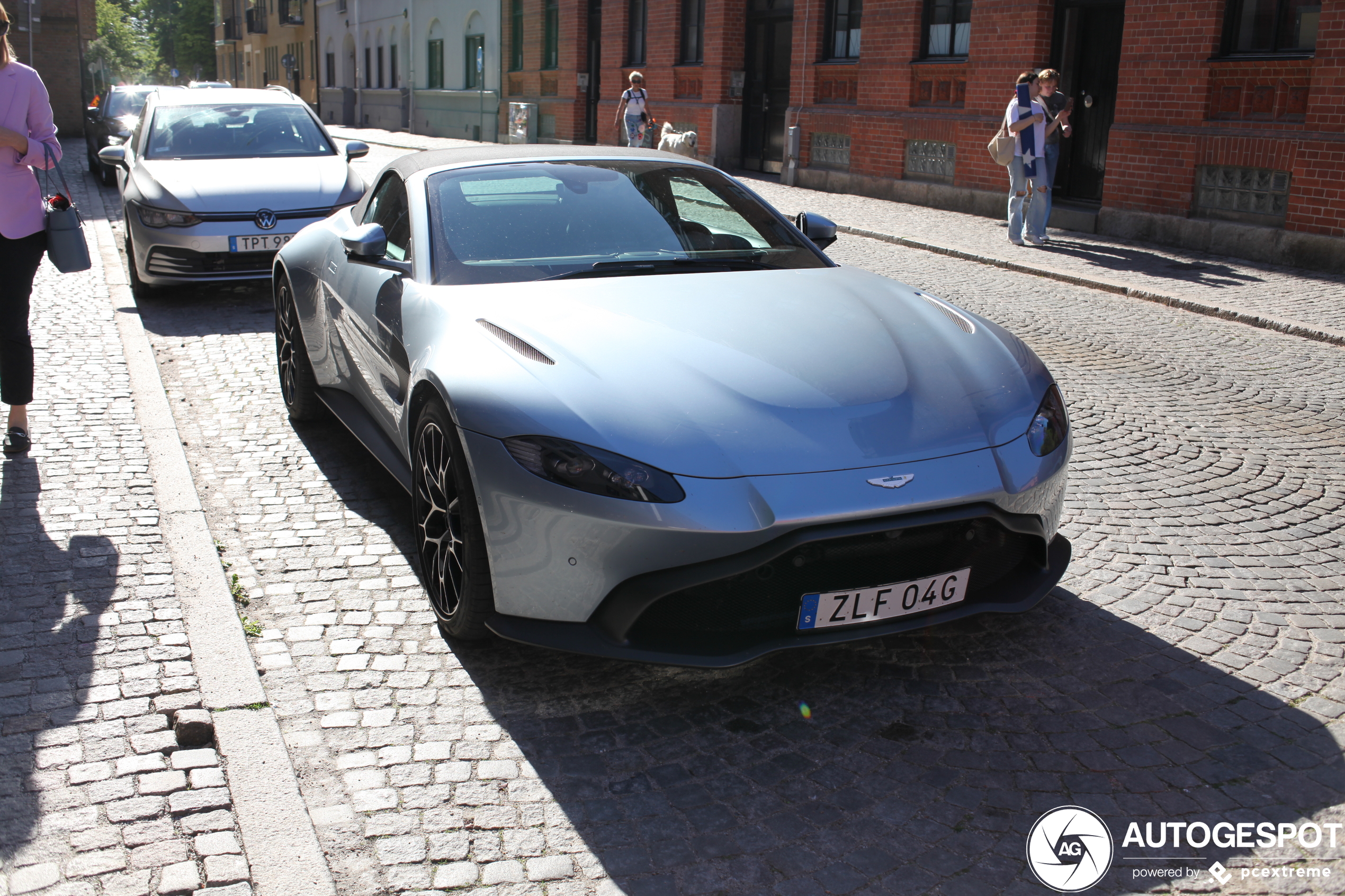 Aston Martin V8 Vantage Roadster 2020