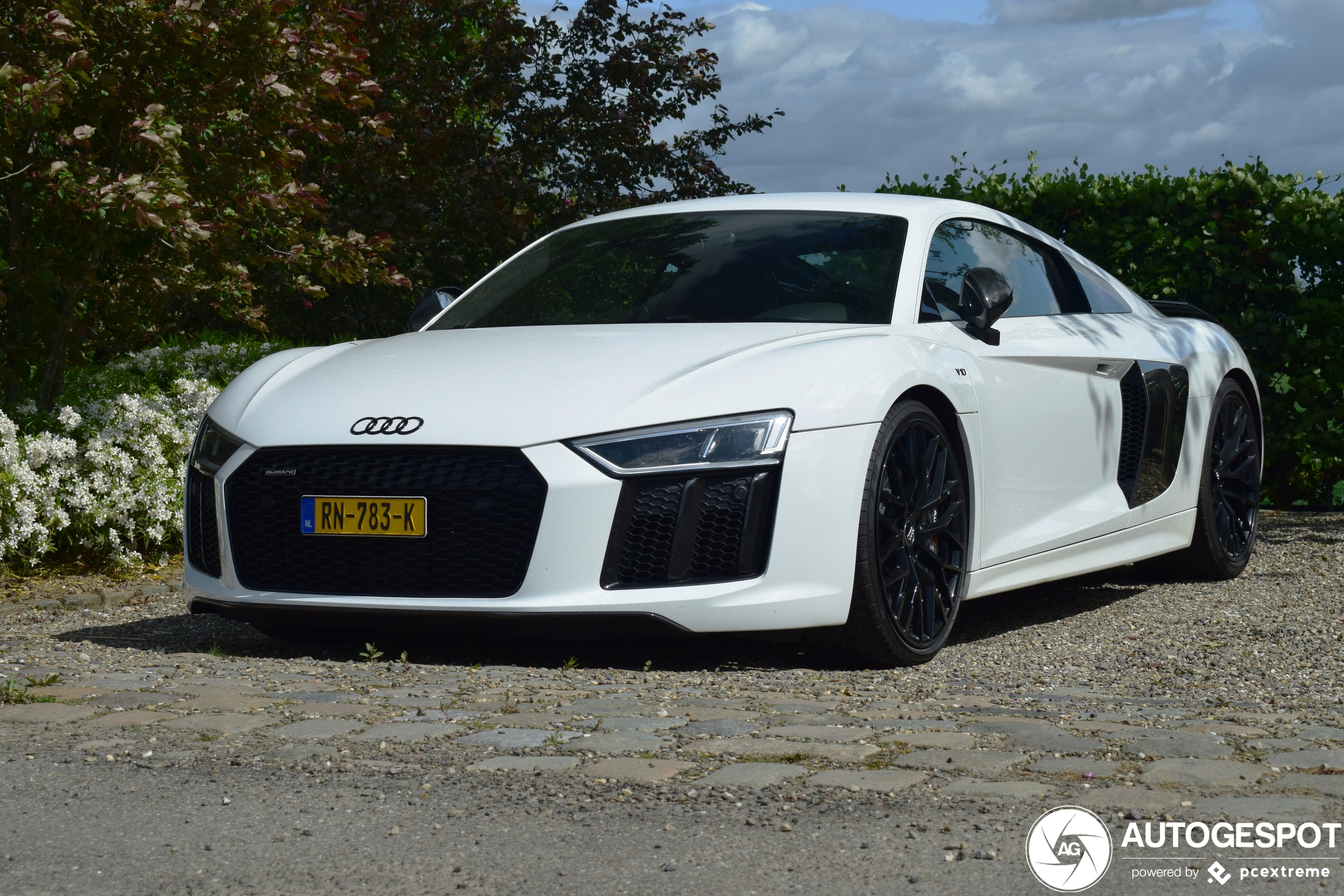 Audi R8 V10 Plus 2015