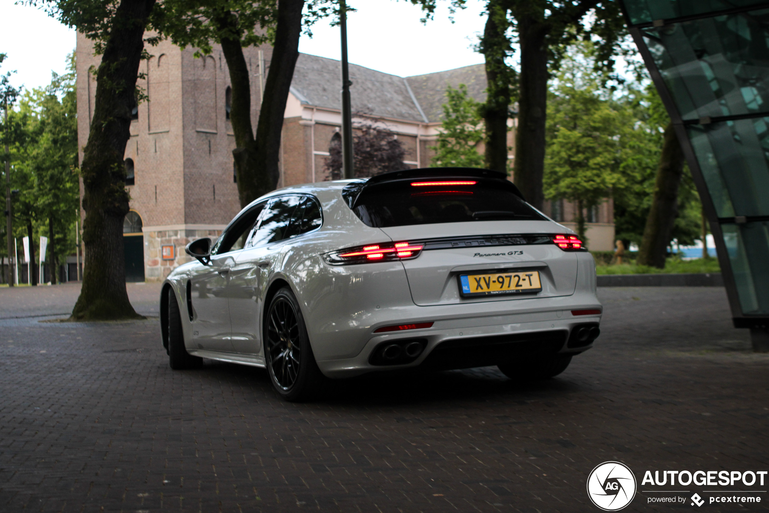 Porsche 971 Panamera GTS Sport Turismo