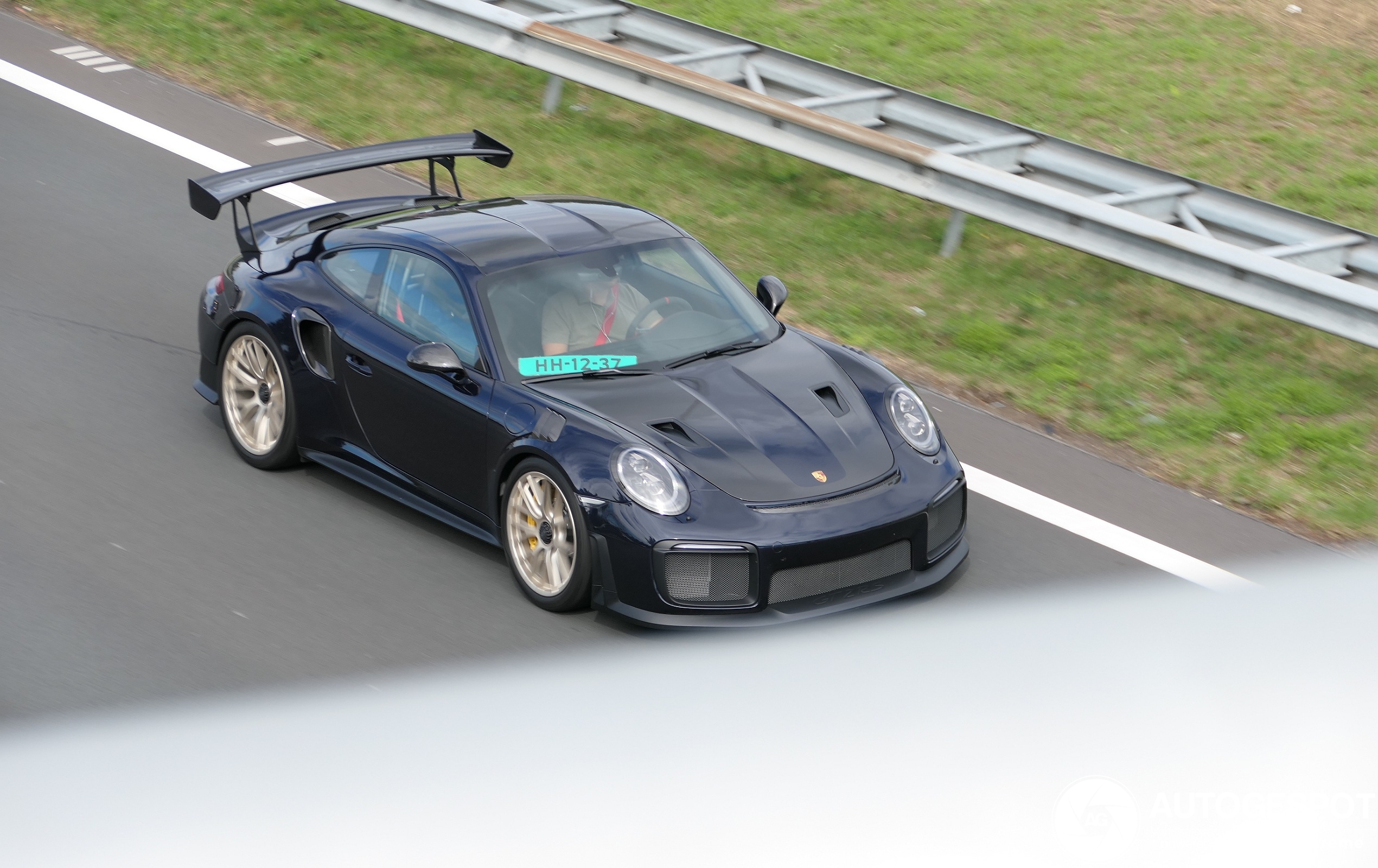 Porsche 991 GT2 RS Weissach Package