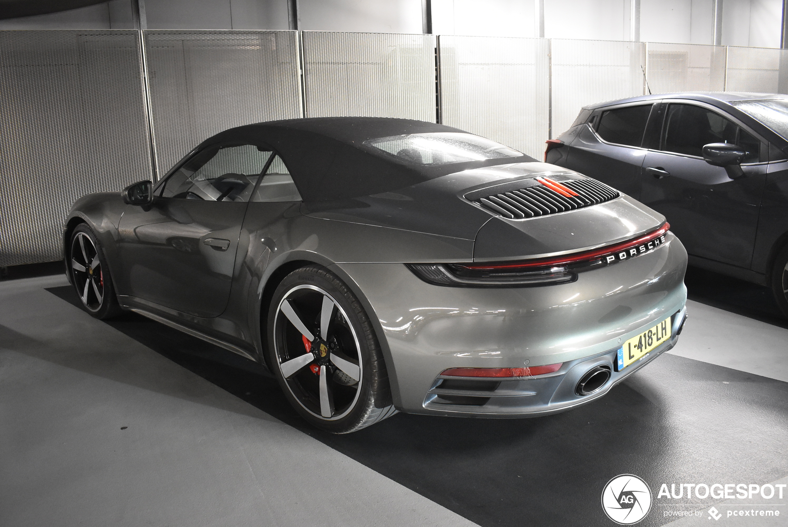 Porsche 992 Carrera 4S Cabriolet