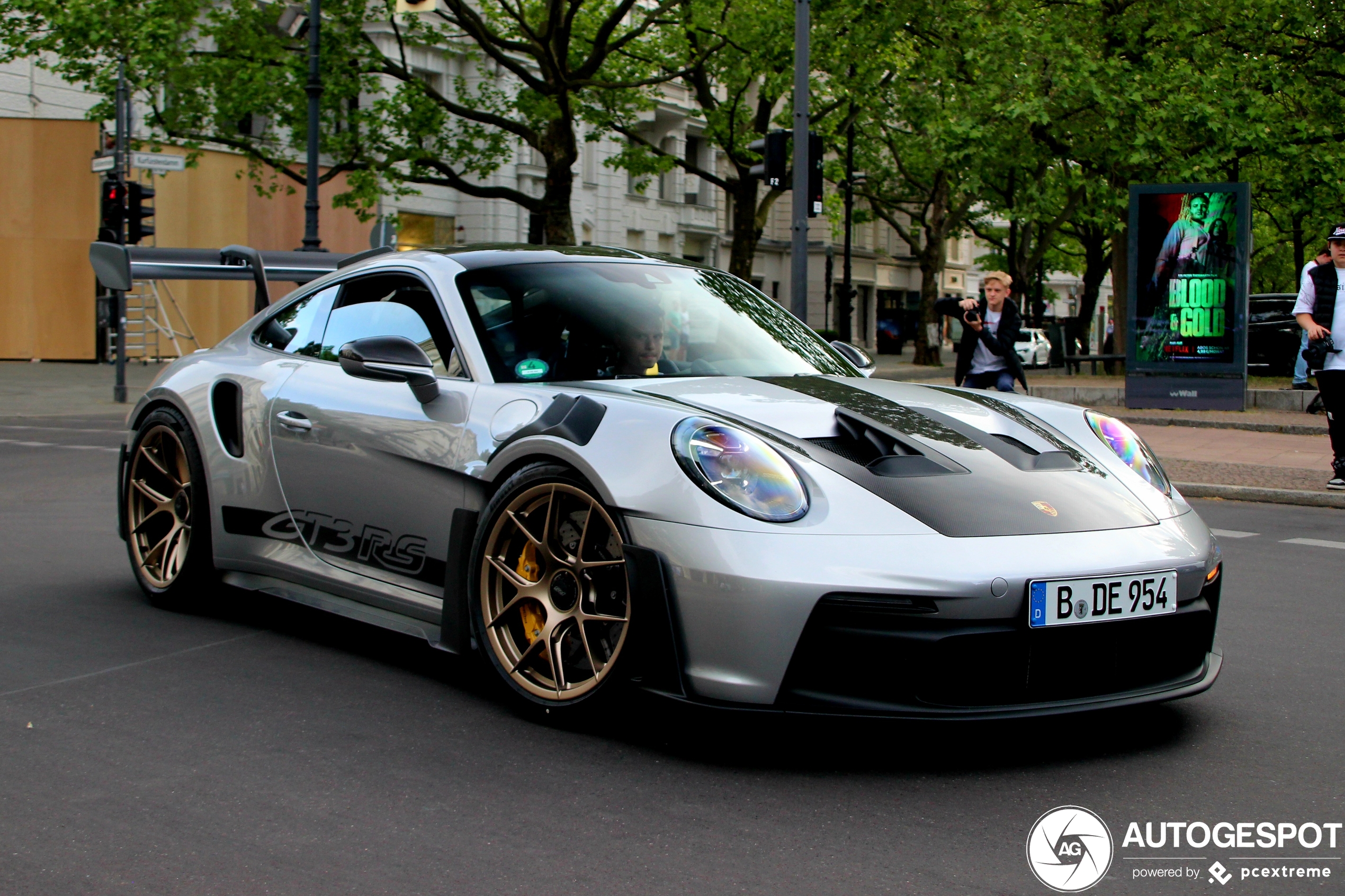 Porsche 992 GT3 RS Weissach Package