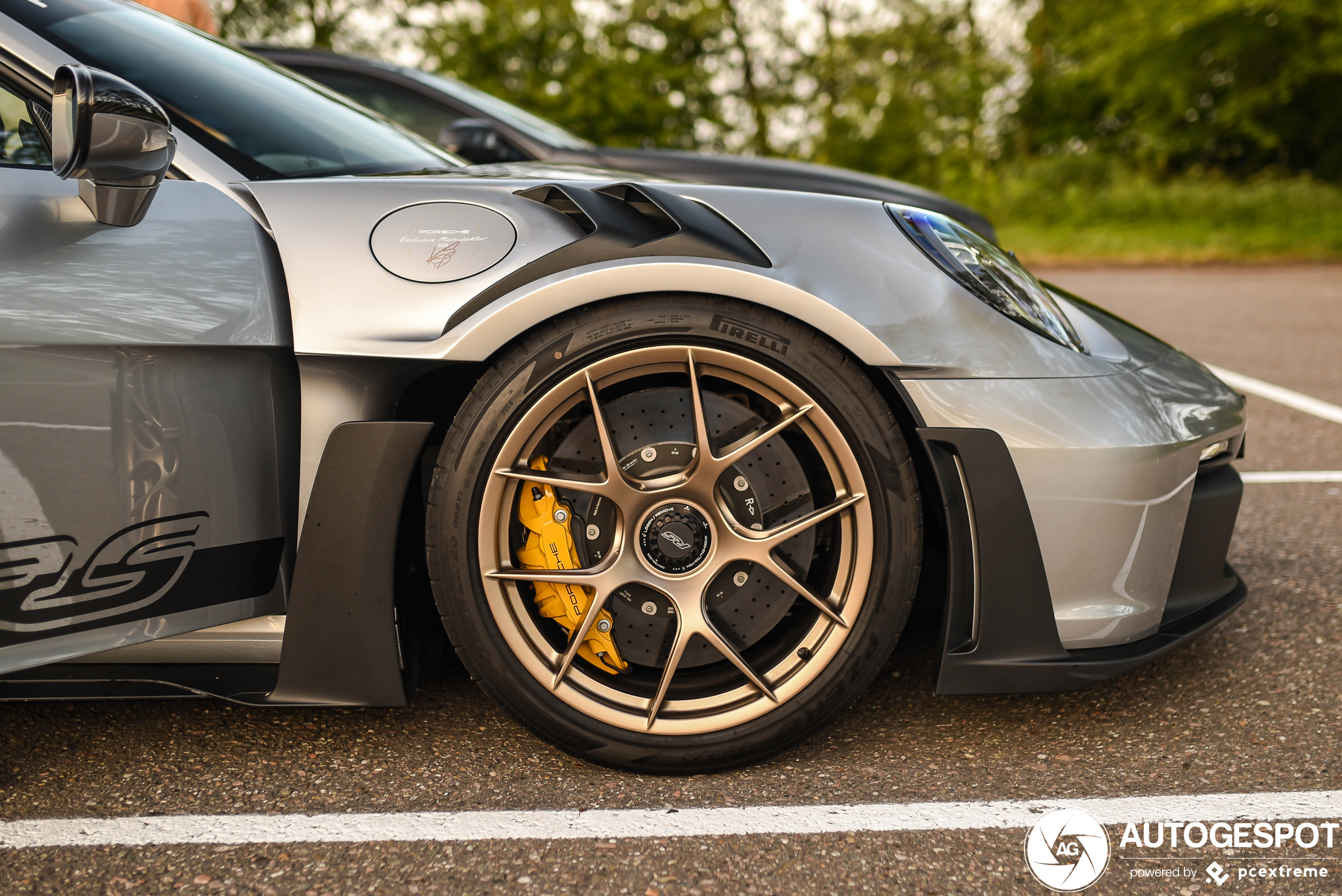 Porsche 992 GT3 RS Weissach Package