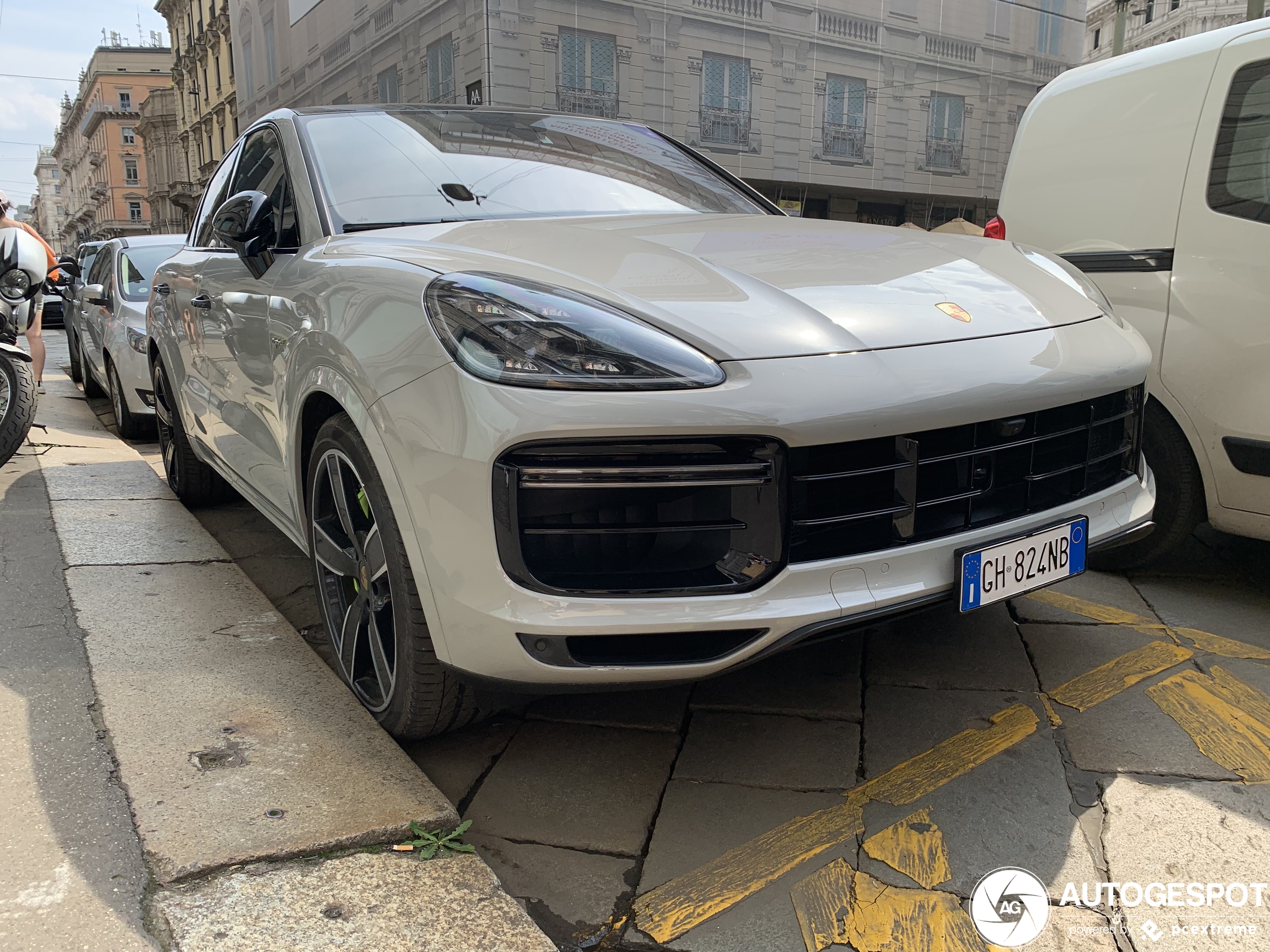 Porsche Cayenne Coupé Turbo S E-Hybrid