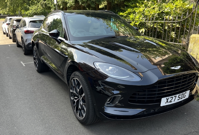 Aston Martin DBX