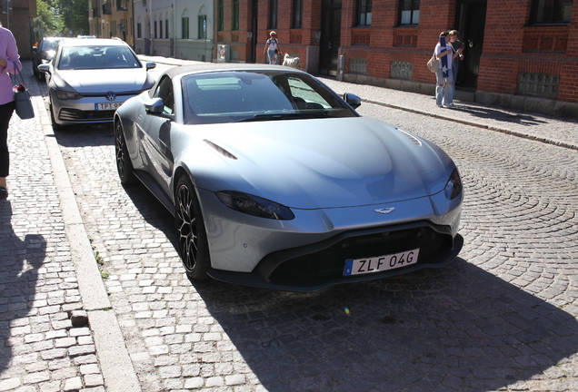 Aston Martin V8 Vantage Roadster 2020