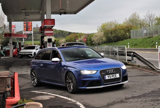 Audi RS4 Avant B8