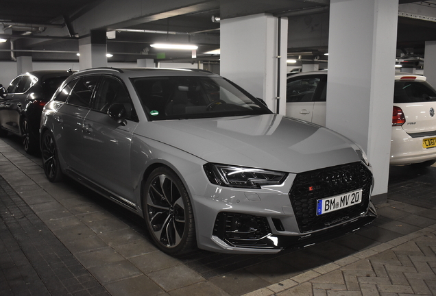 Audi RS4 Avant B9