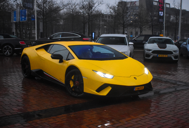 Lamborghini Huracán LP640-4 Performante