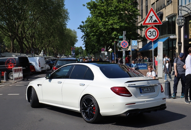 Mercedes-AMG E 63 S W213