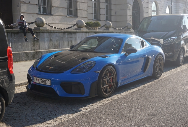 Porsche 718 Cayman GT4 RS Weissach Package