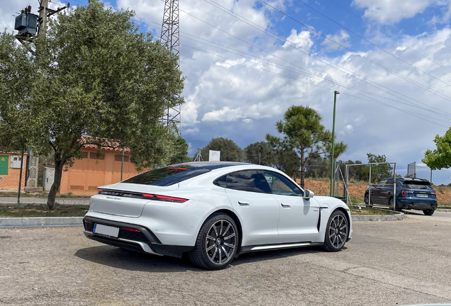 Porsche Taycan Turbo