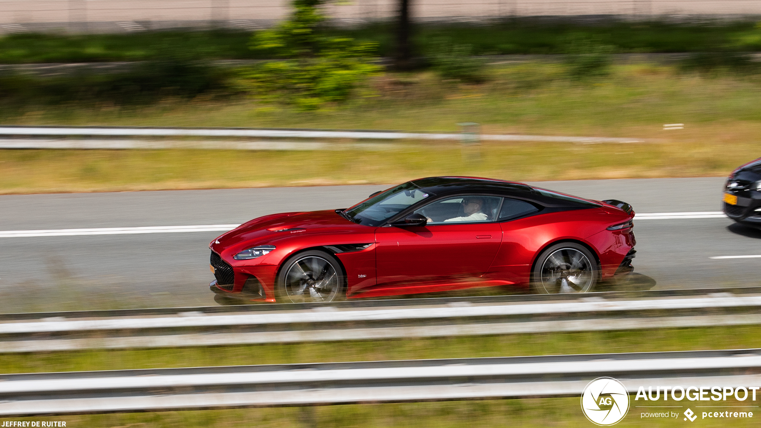 Aston Martin DBS Superleggera