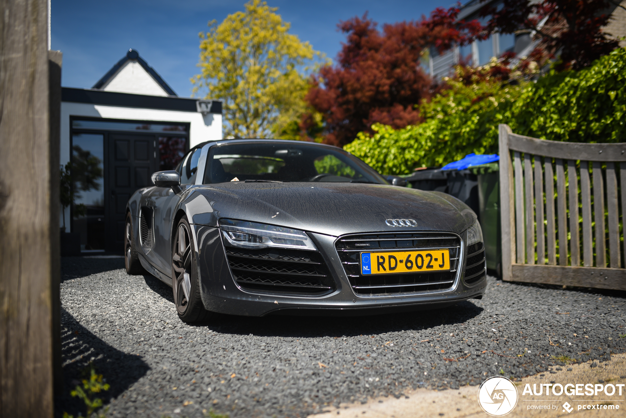 Audi R8 V10 Spyder 2013