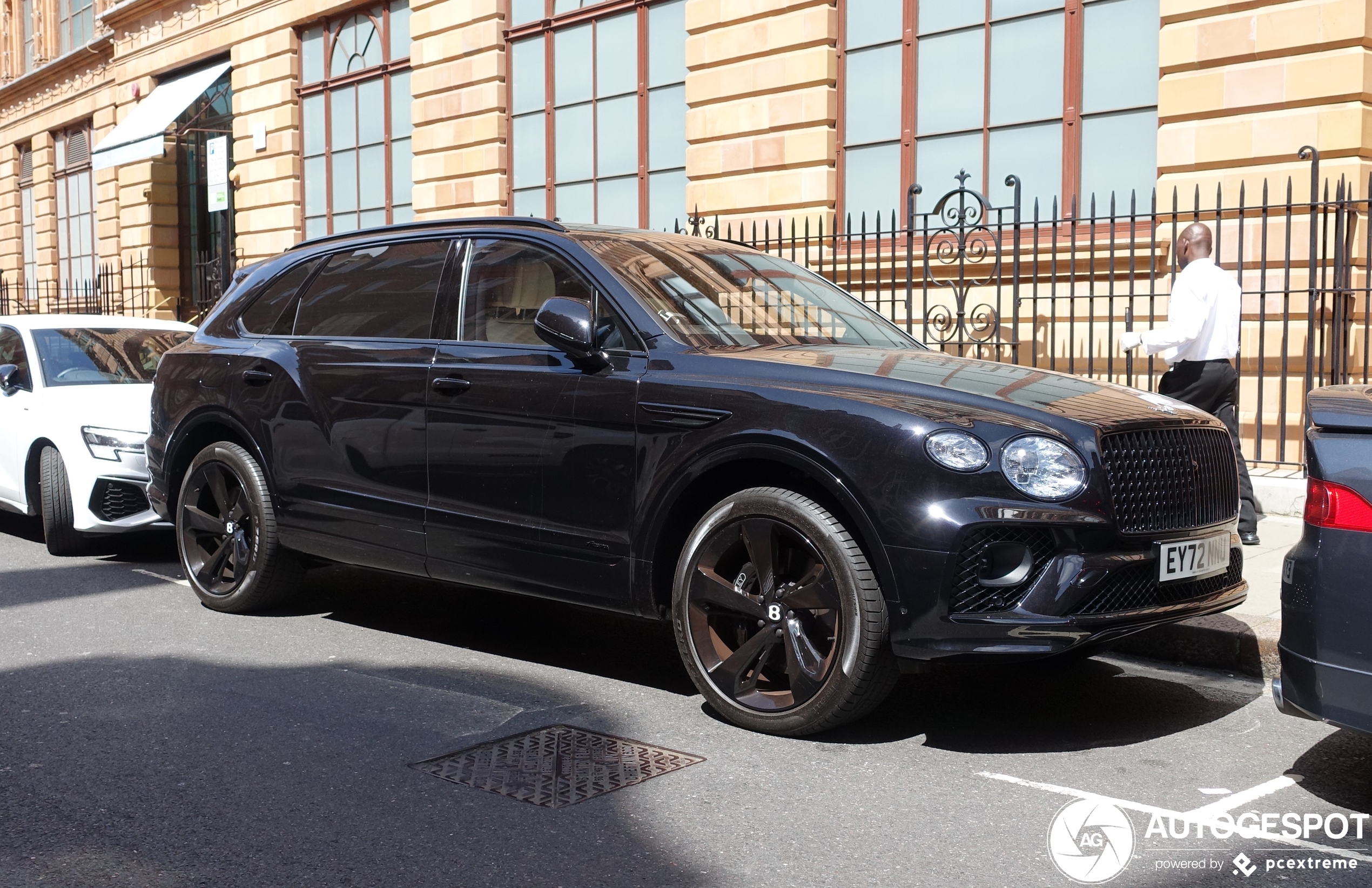 Bentley Bentayga Azure EWB