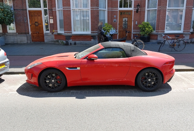 Jaguar F-TYPE S Convertible