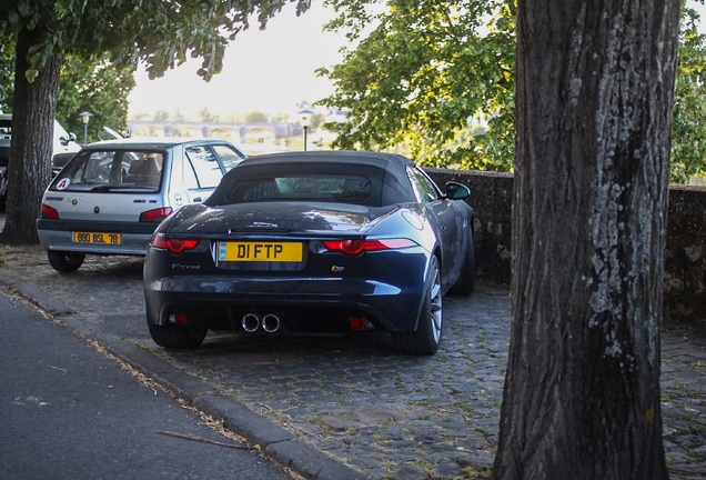 Jaguar F-TYPE S Convertible