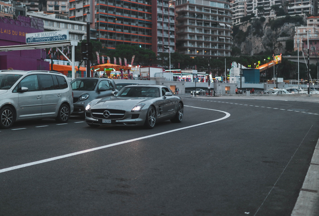 Mercedes-Benz SLS AMG