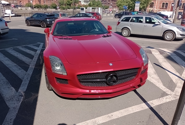 Mercedes-Benz SLS AMG