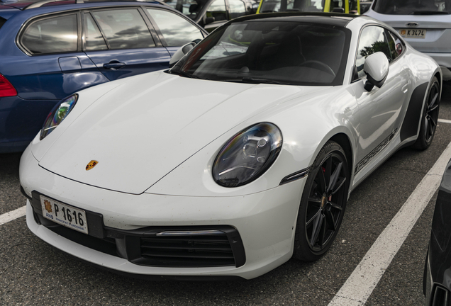 Porsche 992 Carrera 4S