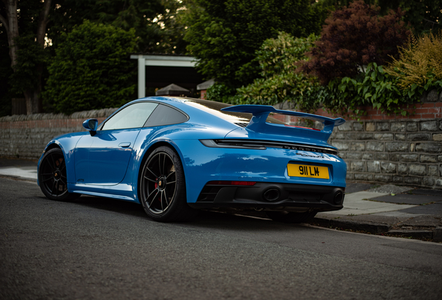 Porsche 992 Carrera GTS