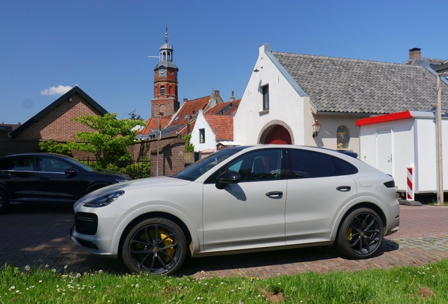 Porsche Cayenne Coupé Turbo S E-Hybrid