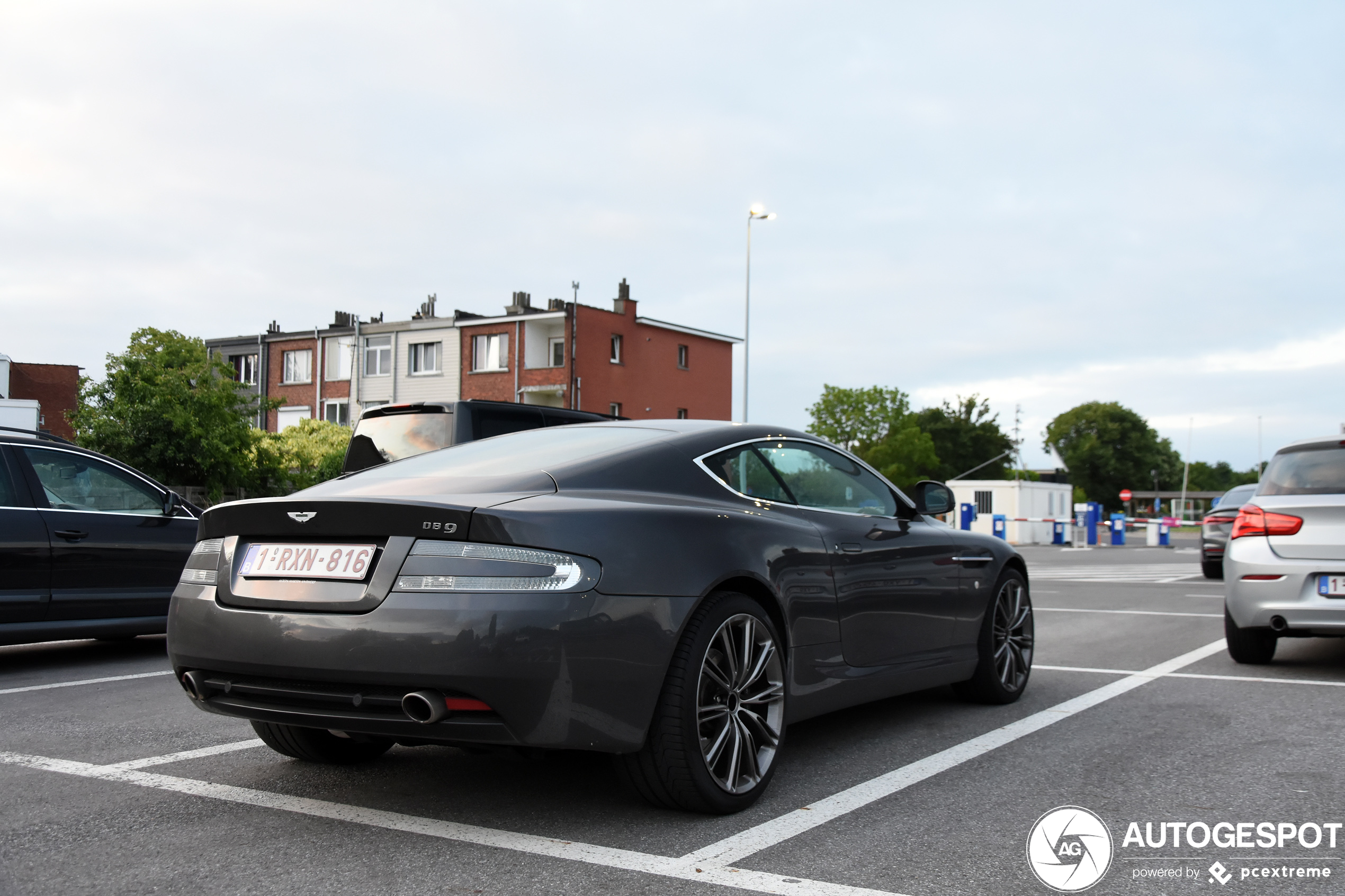 Aston Martin DB9 2010