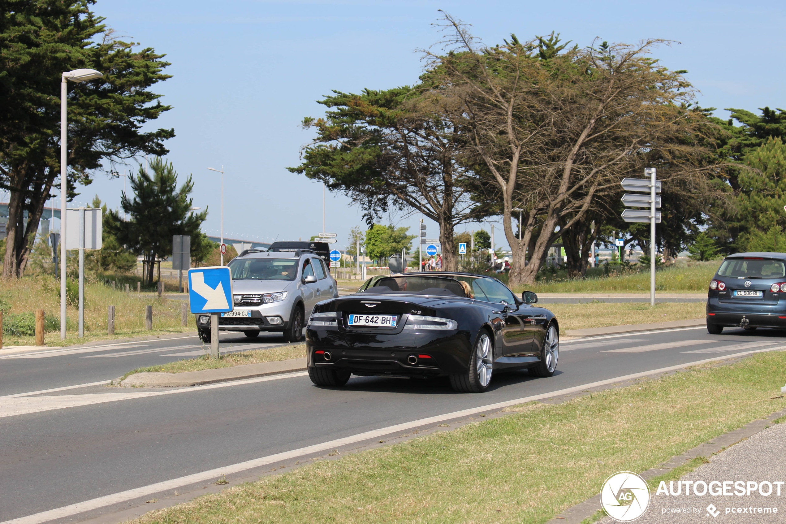 Aston Martin DB9 Volante 2013