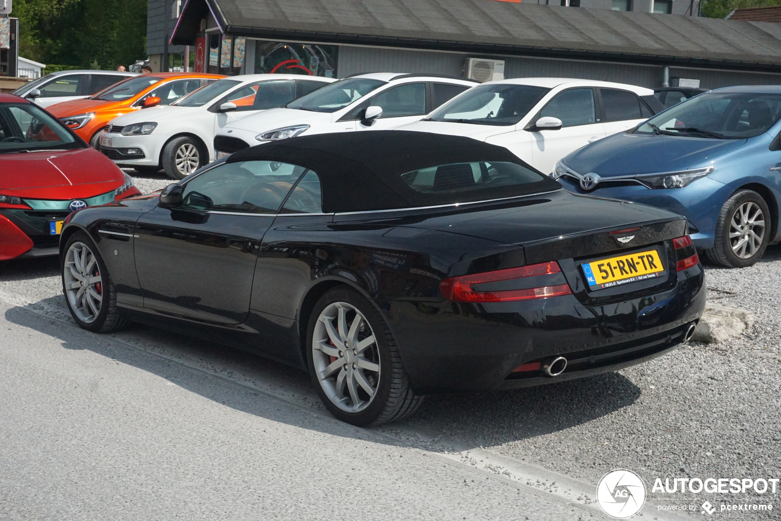 Aston Martin DB9 Volante