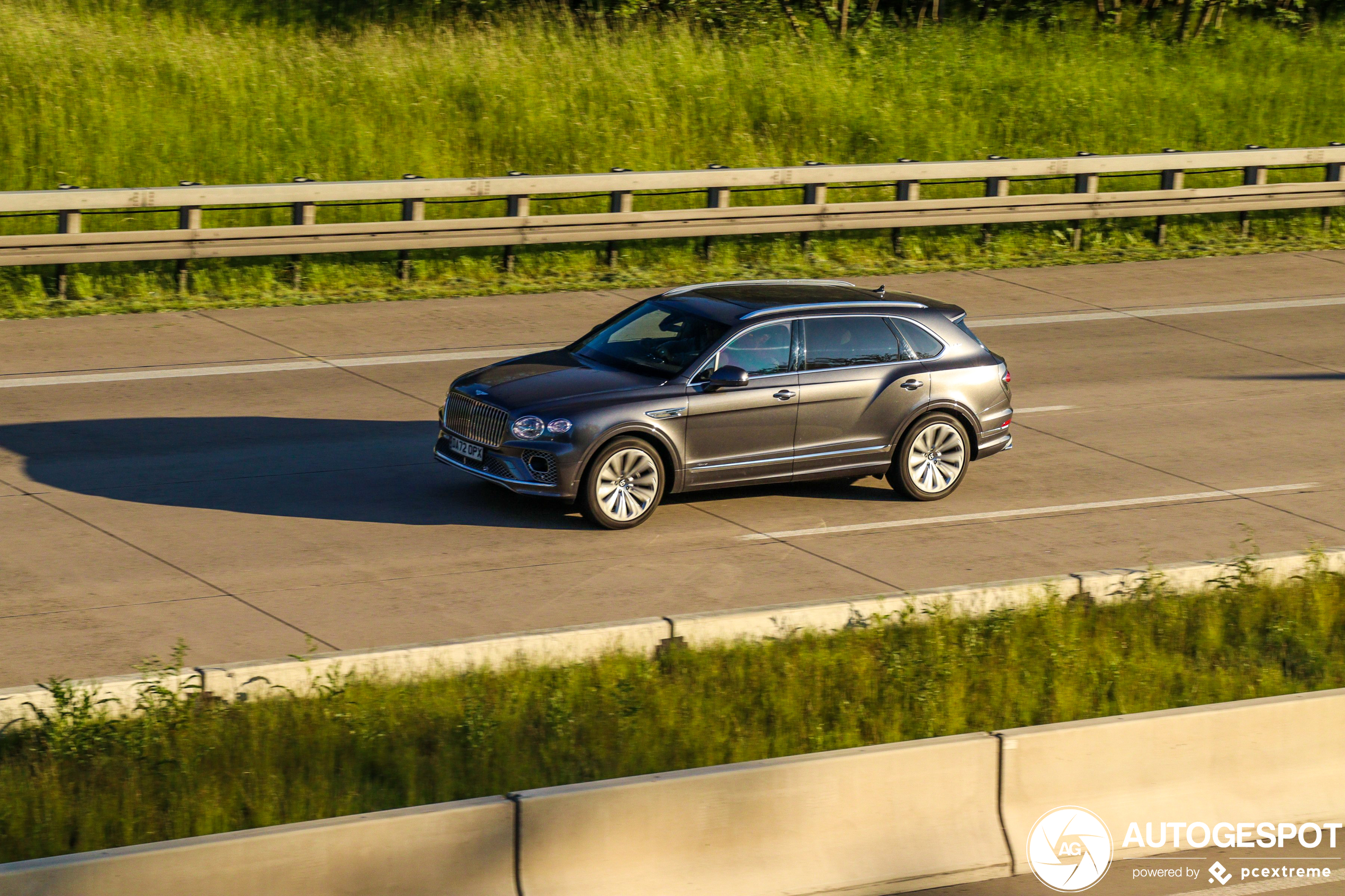 Bentley Bentayga Azure EWB First Edition