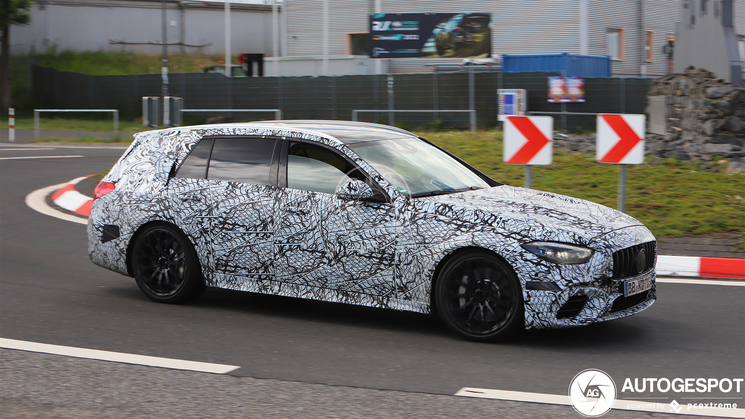 Mercedes-AMG C 63 S E-Performance Estate S206