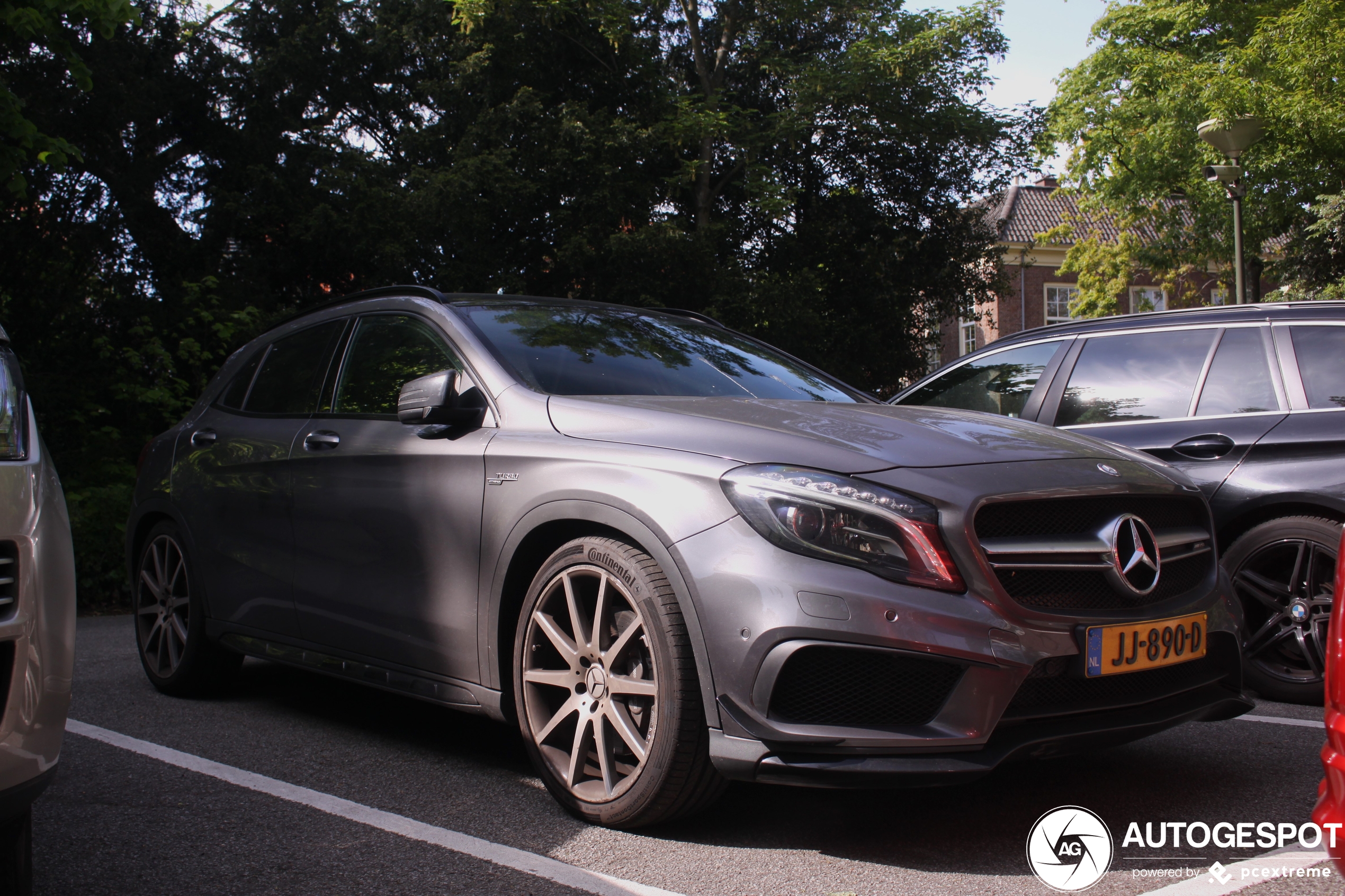 Mercedes-Benz GLA 45 AMG X156